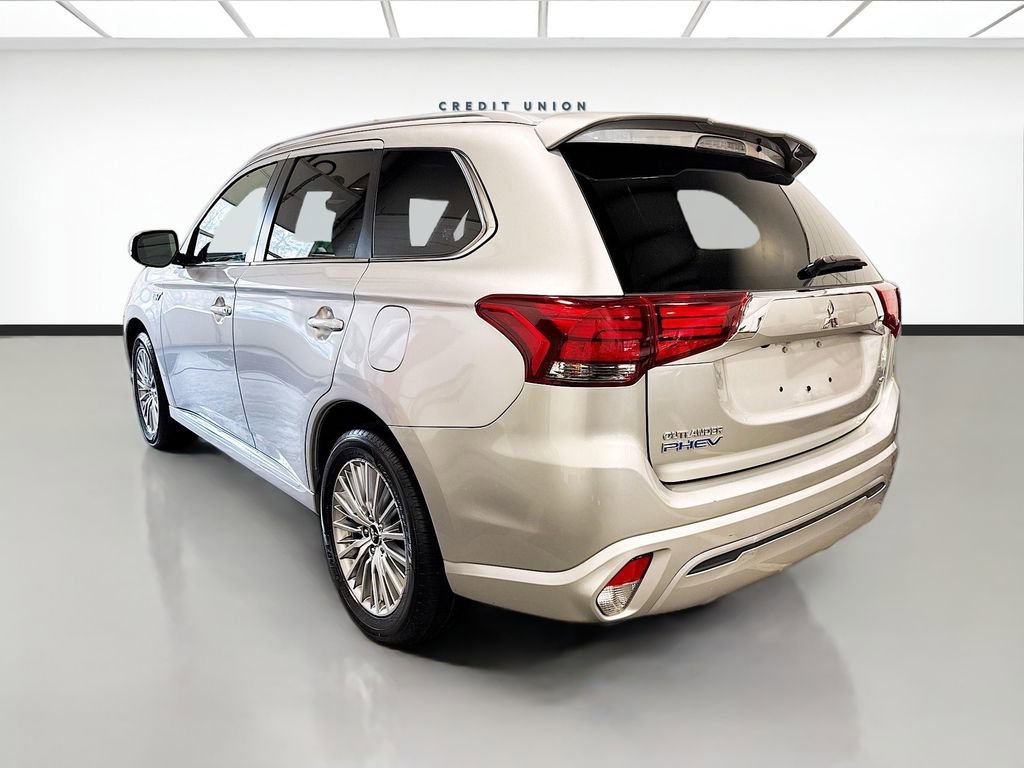 Used 2022 Mitsubishi Outlander LE AWD/4WD image 4