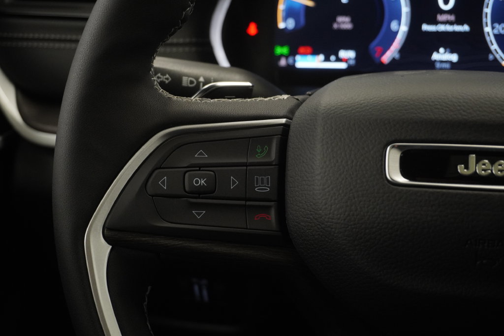 New 2026 Jeep Grand Cherokee Altitude AWD/4WD image 25