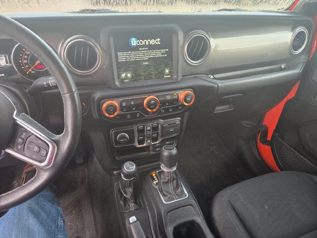 Used 2020 Jeep Gladiator Overland AWD/4WD image 9