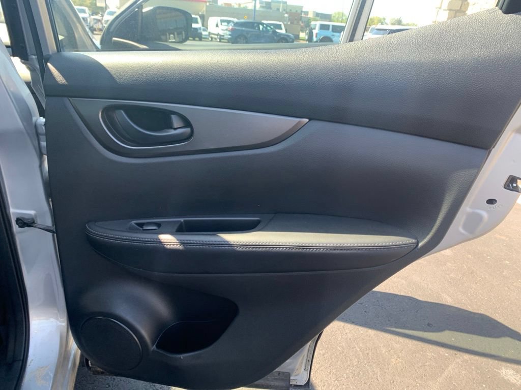 Used 2020 Nissan Rogue Sport S AWD/4WD image 37