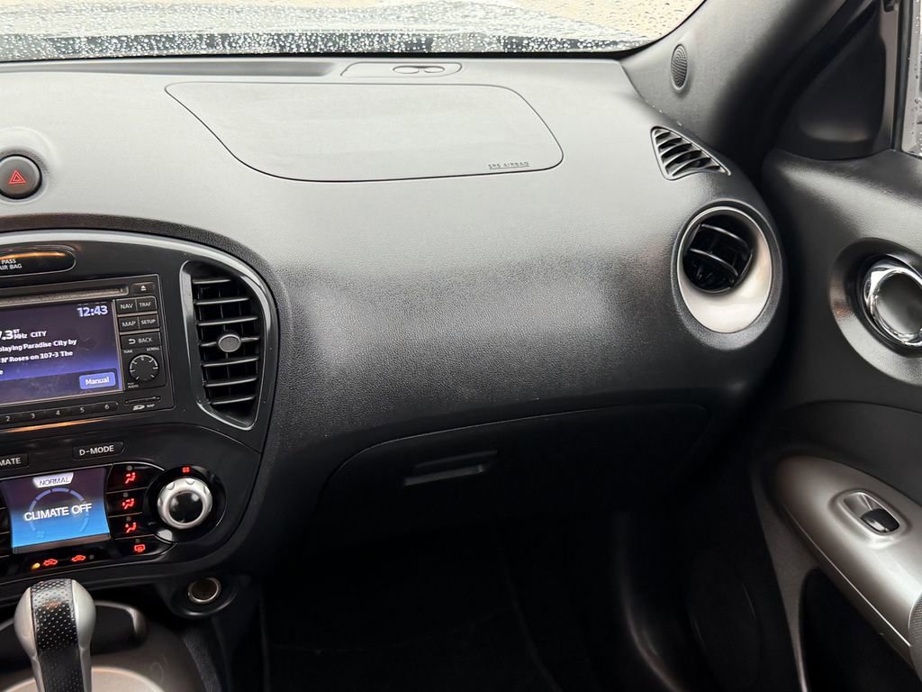 Used 2012 Nissan Juke SL image 16
