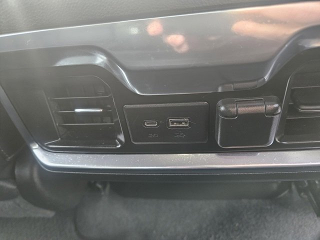 Used 2022 GMC Sierra 3500 Denali image 13