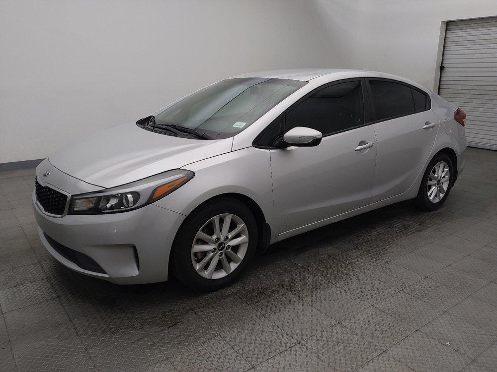 Used 2017 Kia Forte LX w/ LX Popular Package FWD image 2