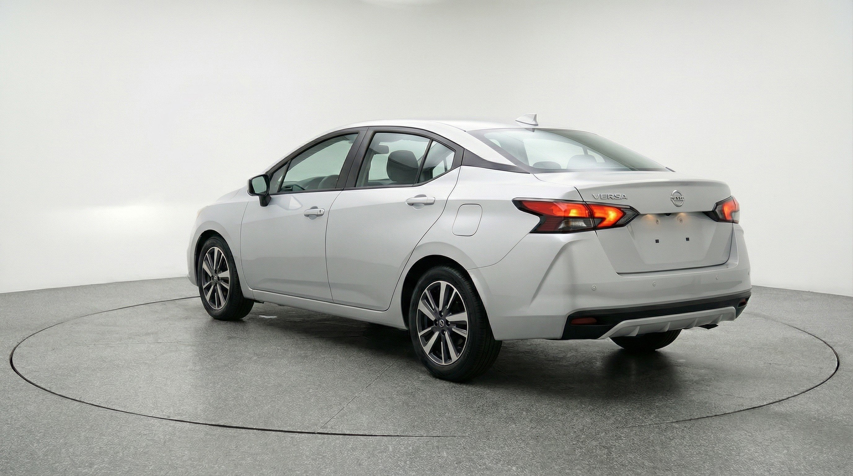 Used 2025 Nissan Versa SV FWD image 6