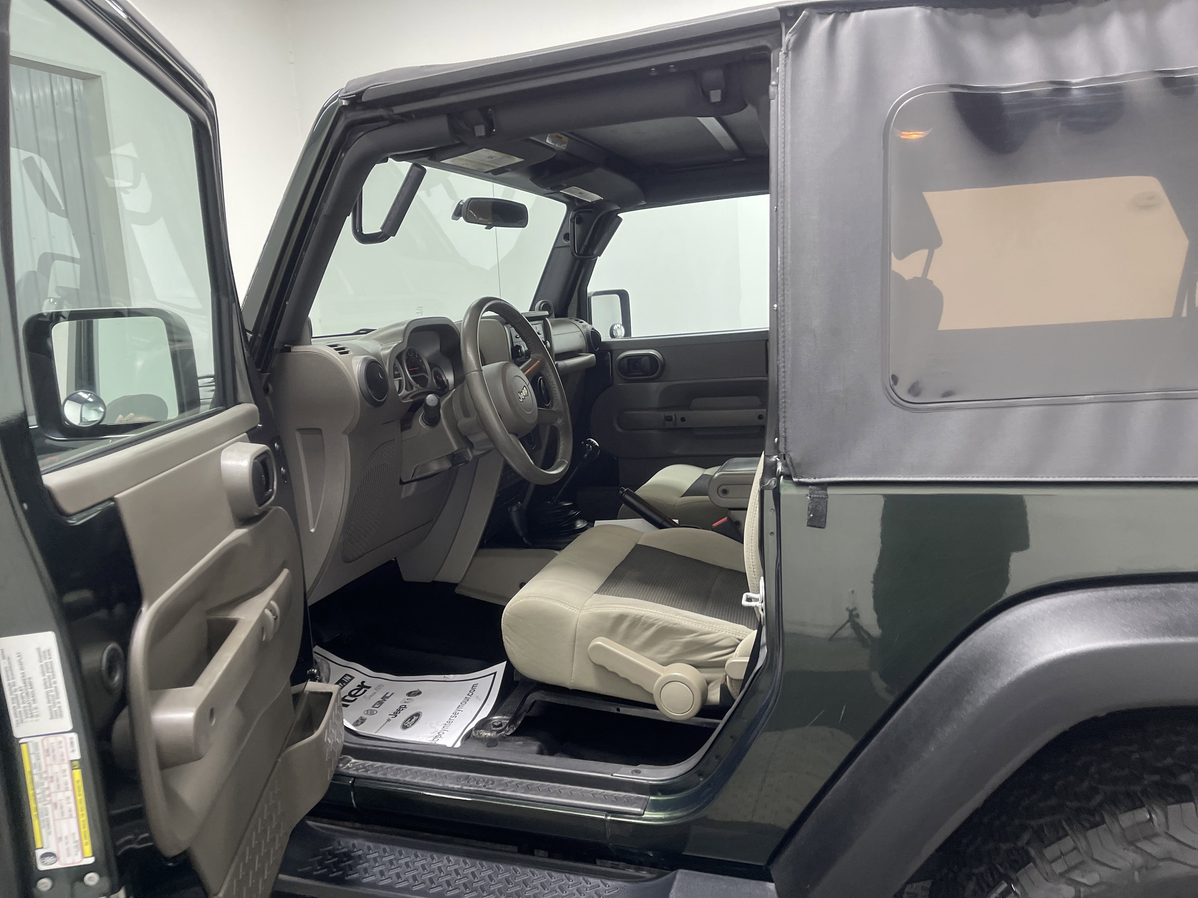 Used 2010 Jeep Wrangler Rubicon w/ PWR Convenience Group AWD/4WD image 9