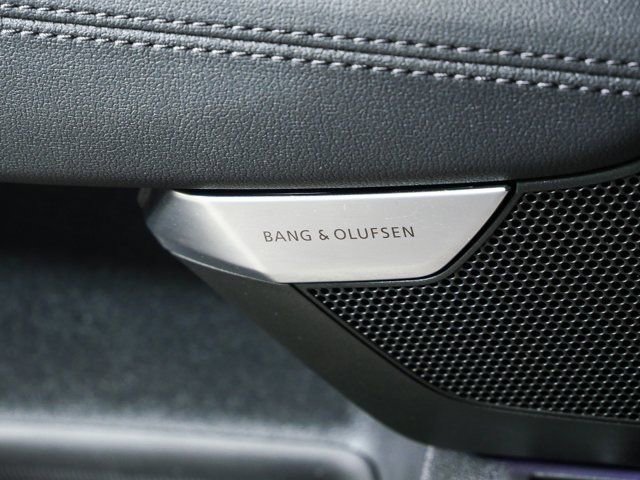 Used 2023 Audi e-tron GT Prestige w/ Prestige Package image 7