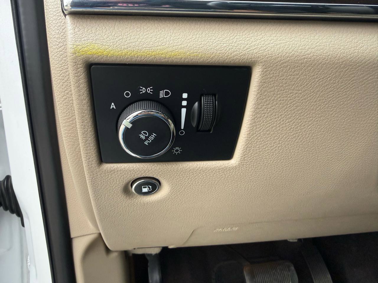 Used 2017 Jeep Grand Cherokee Limited w/ Trailer Tow Group IV image 29