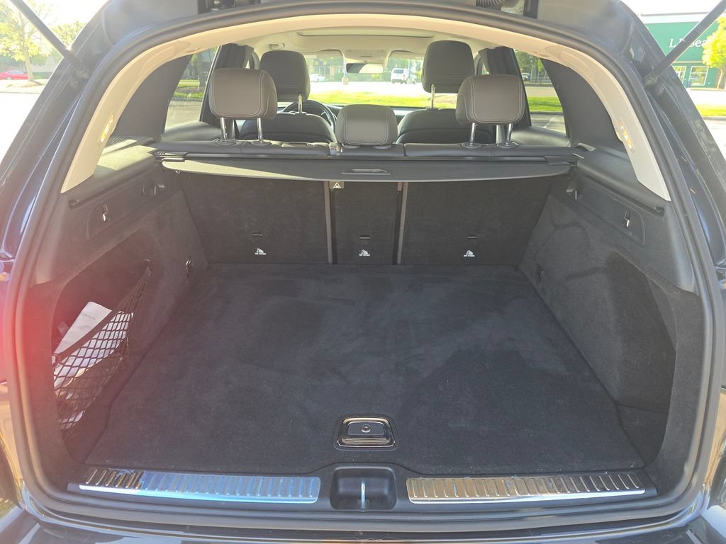Used 2020 Mercedes-Benz GLC 300 4MATIC image 18
