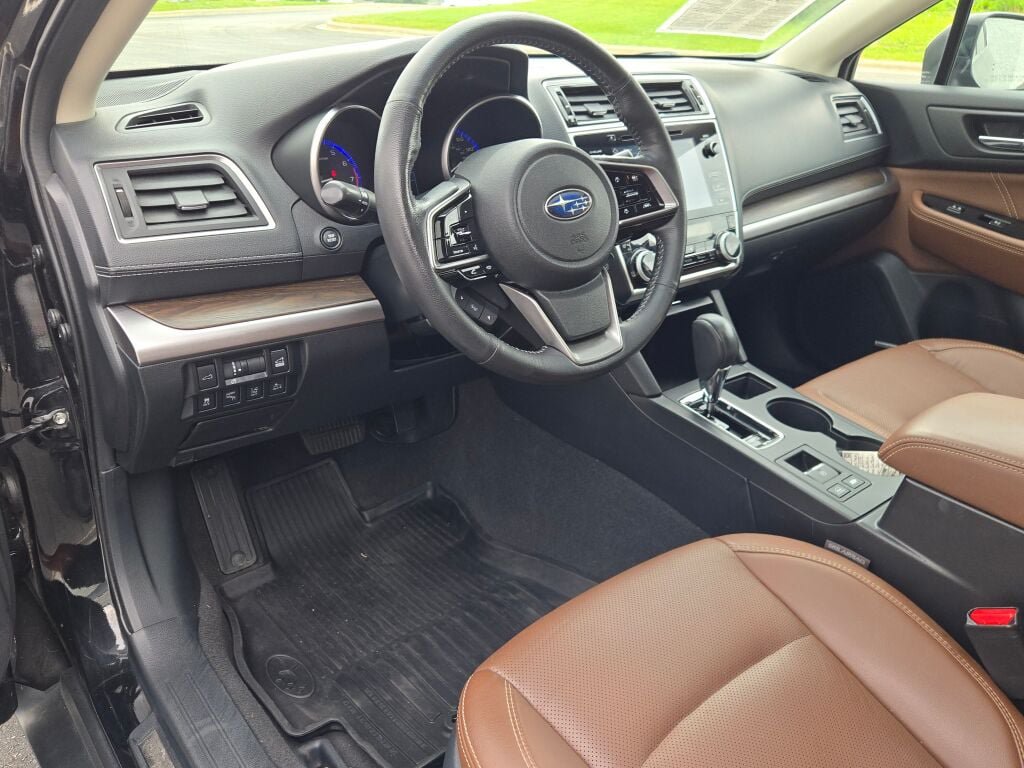 Used 2019 Subaru Outback 3.6R Touring AWD/4WD image 22