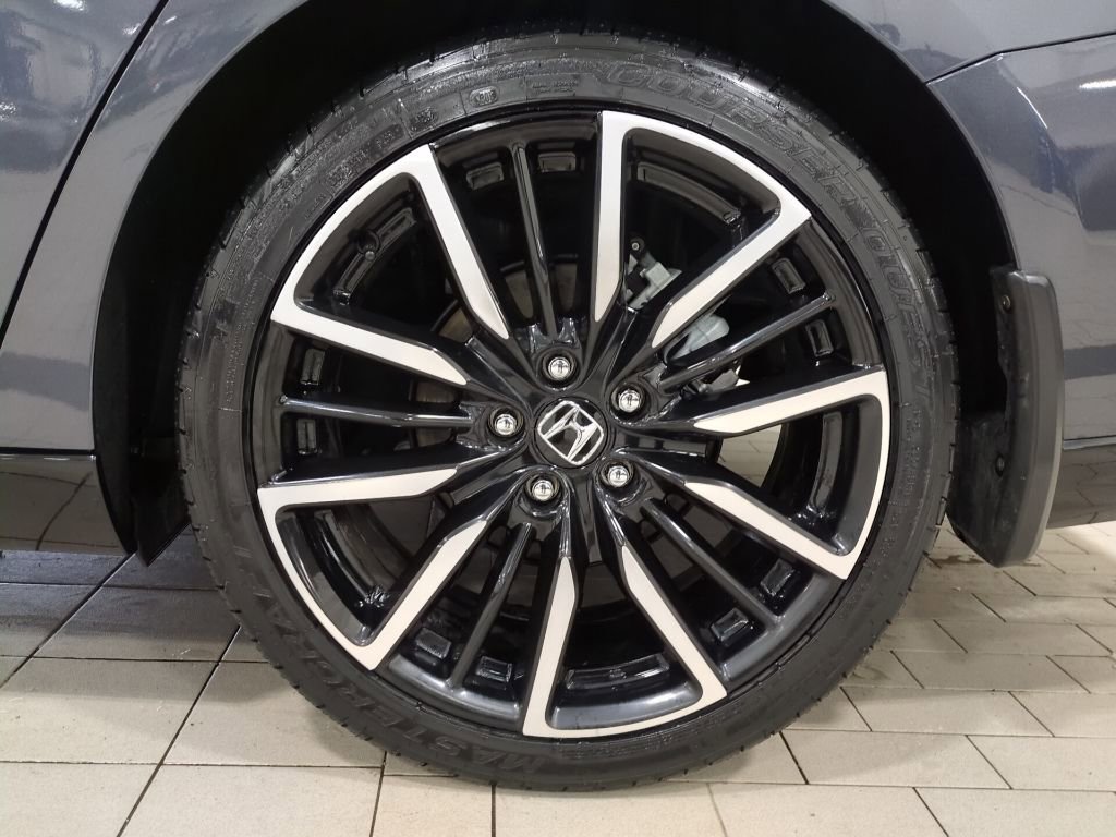 Used 2023 Honda Accord Touring image 21