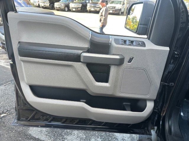 Used 2017 Ford F150 XLT image 15