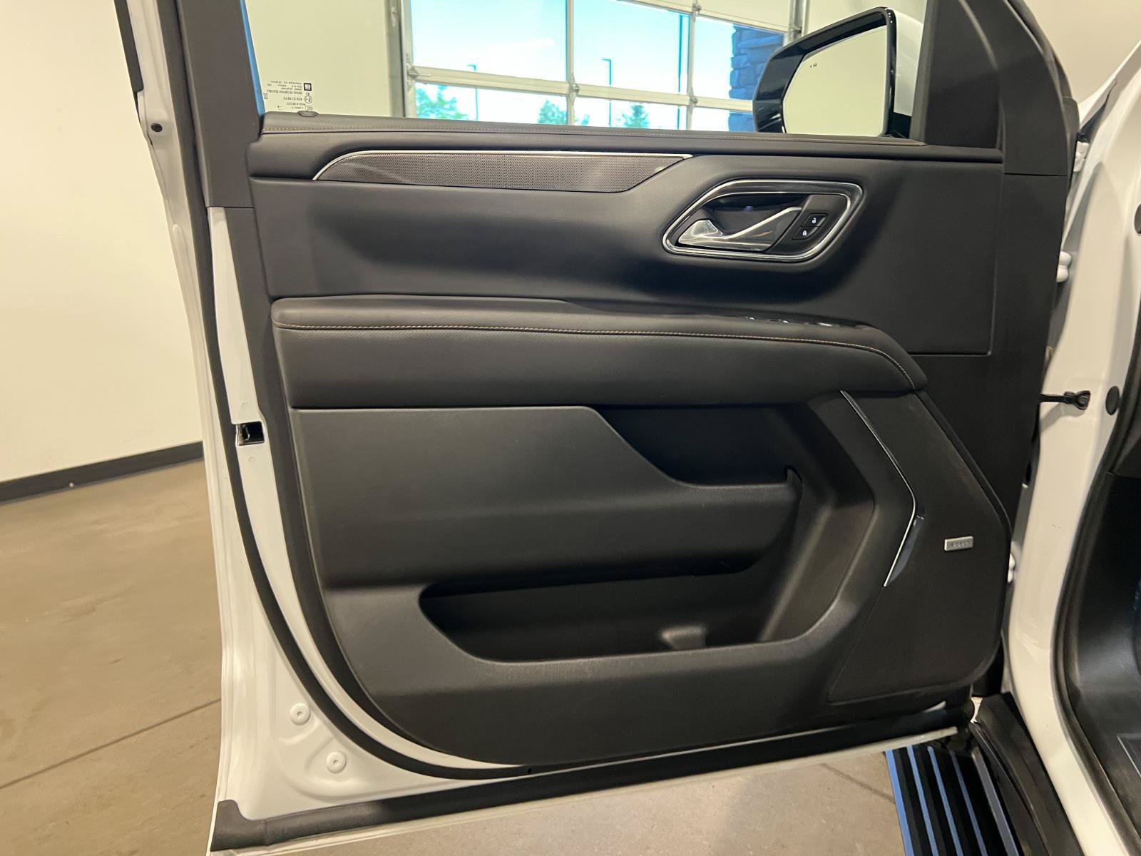 Used 2024 GMC Yukon AT4 w/ AT4 Premium Plus Package AWD/4WD image 26