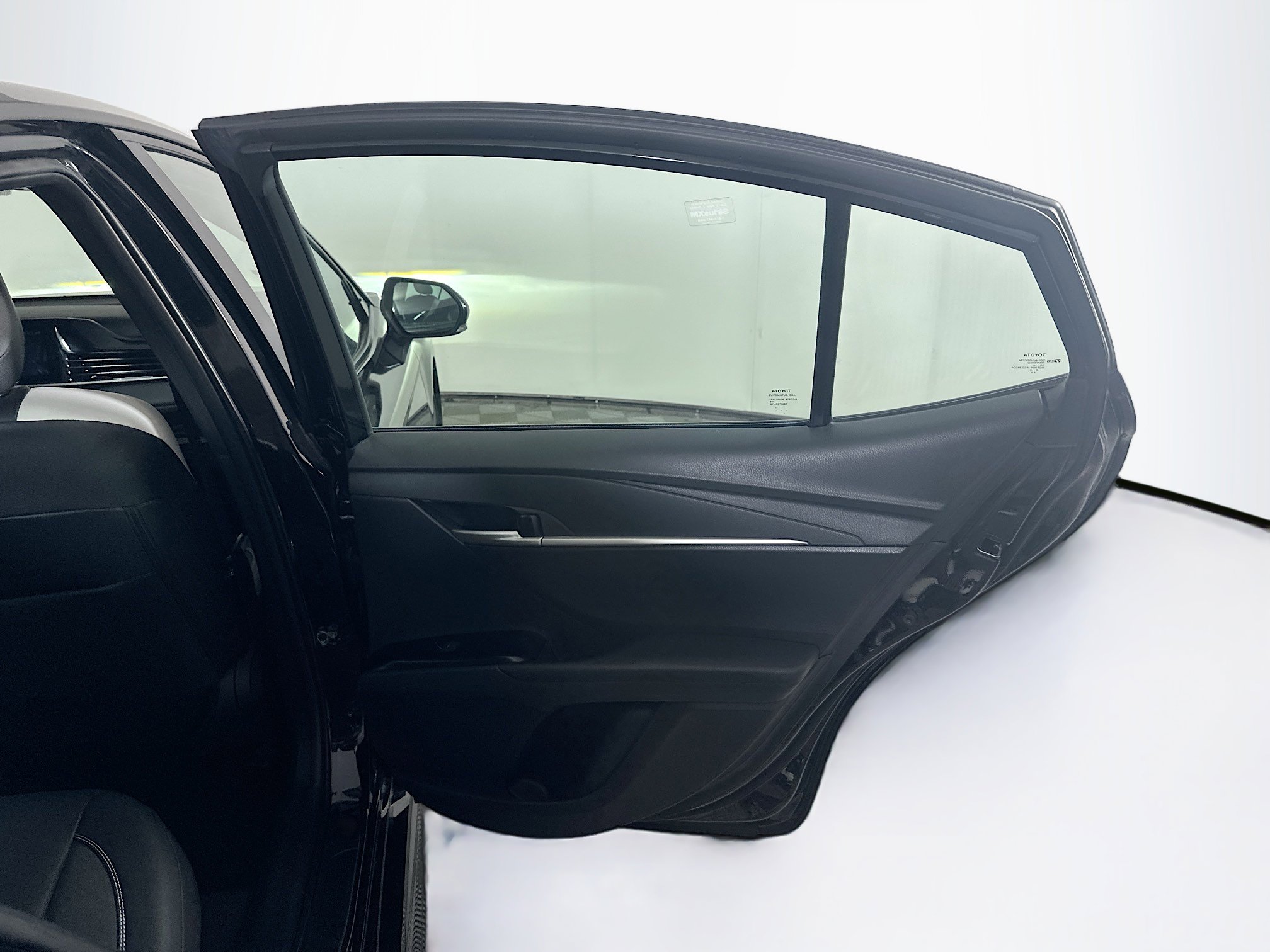 Used 2025 Toyota Camry SE image 31