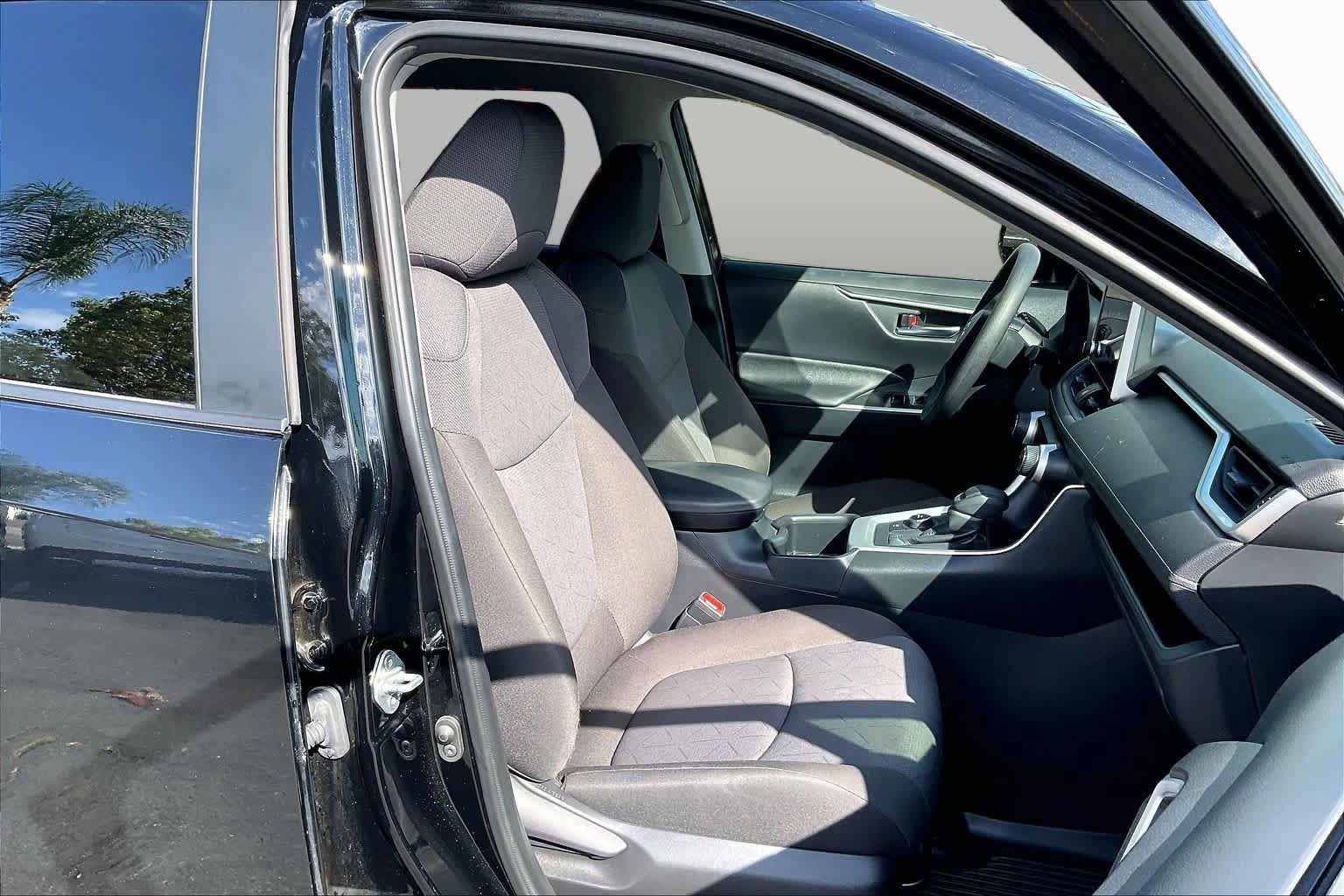 Certified 2025 Toyota RAV4 XLE AWD/4WD image 8