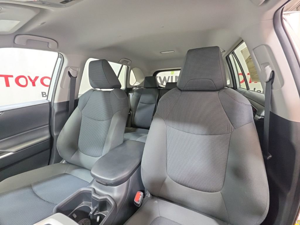 Used 2025 Toyota RAV4 LE image 24