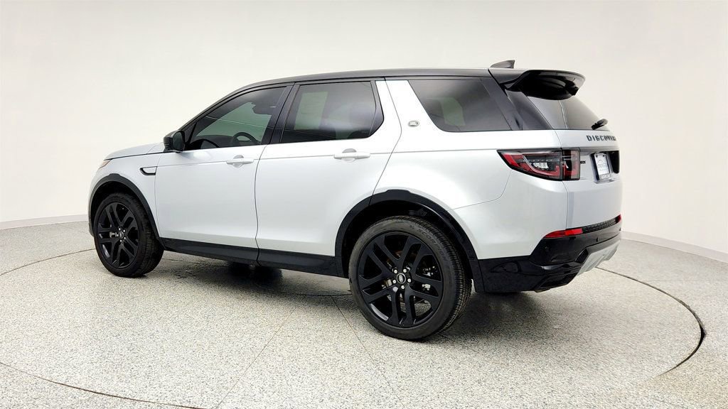 Used 2025 Land Rover Discovery Sport Dynamic SE image 7