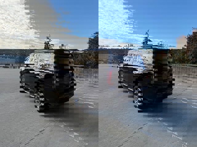 Used 2020 GMC Yukon XL SLT image 7