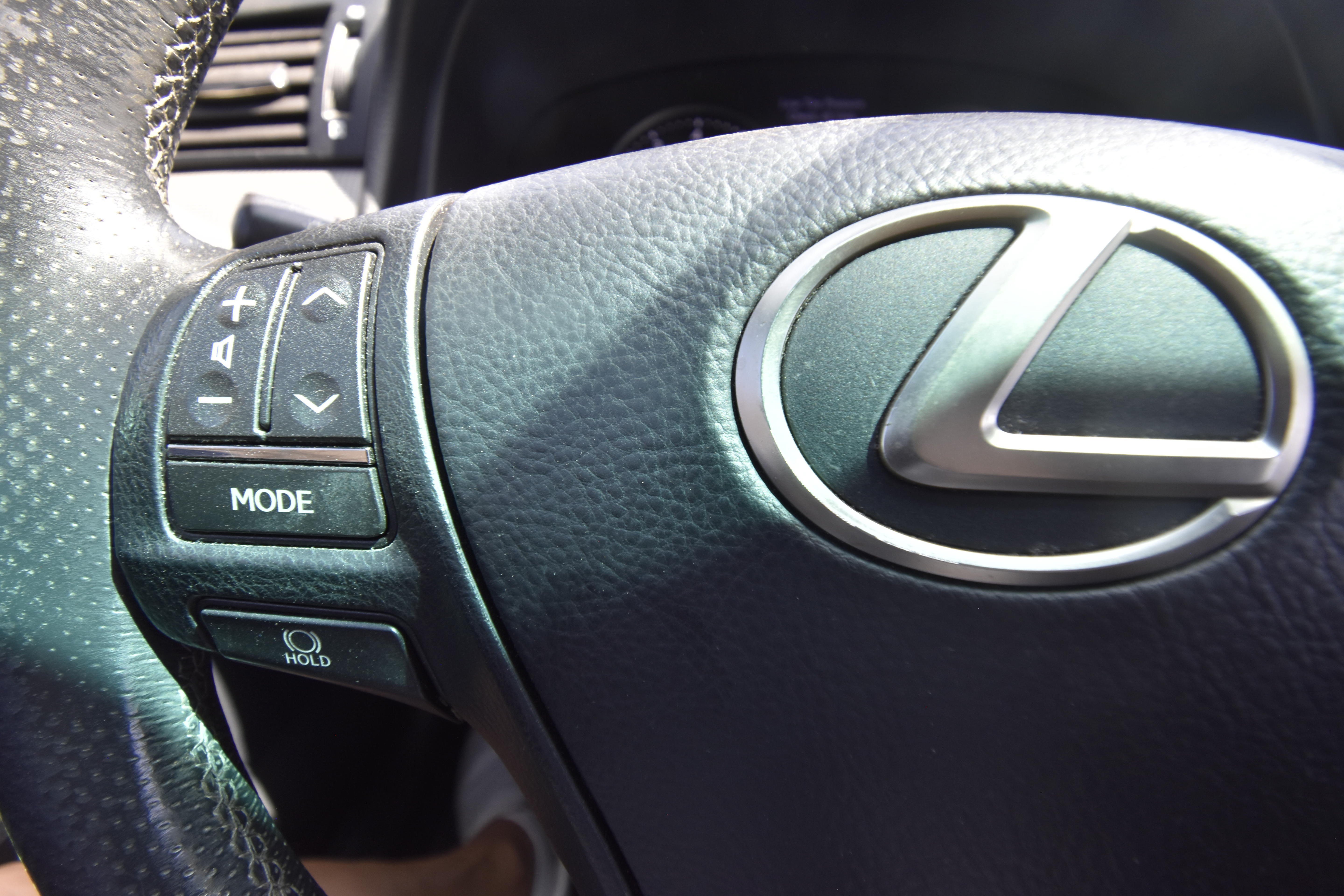 Used 2013 Lexus LS 460 w/ F-Sport Pkg RWD image 21