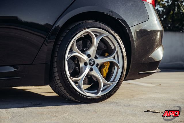 Used 2019 Alfa Romeo Giulia Quadrifoglio w/ Driver Assist Dynamic Package image 45