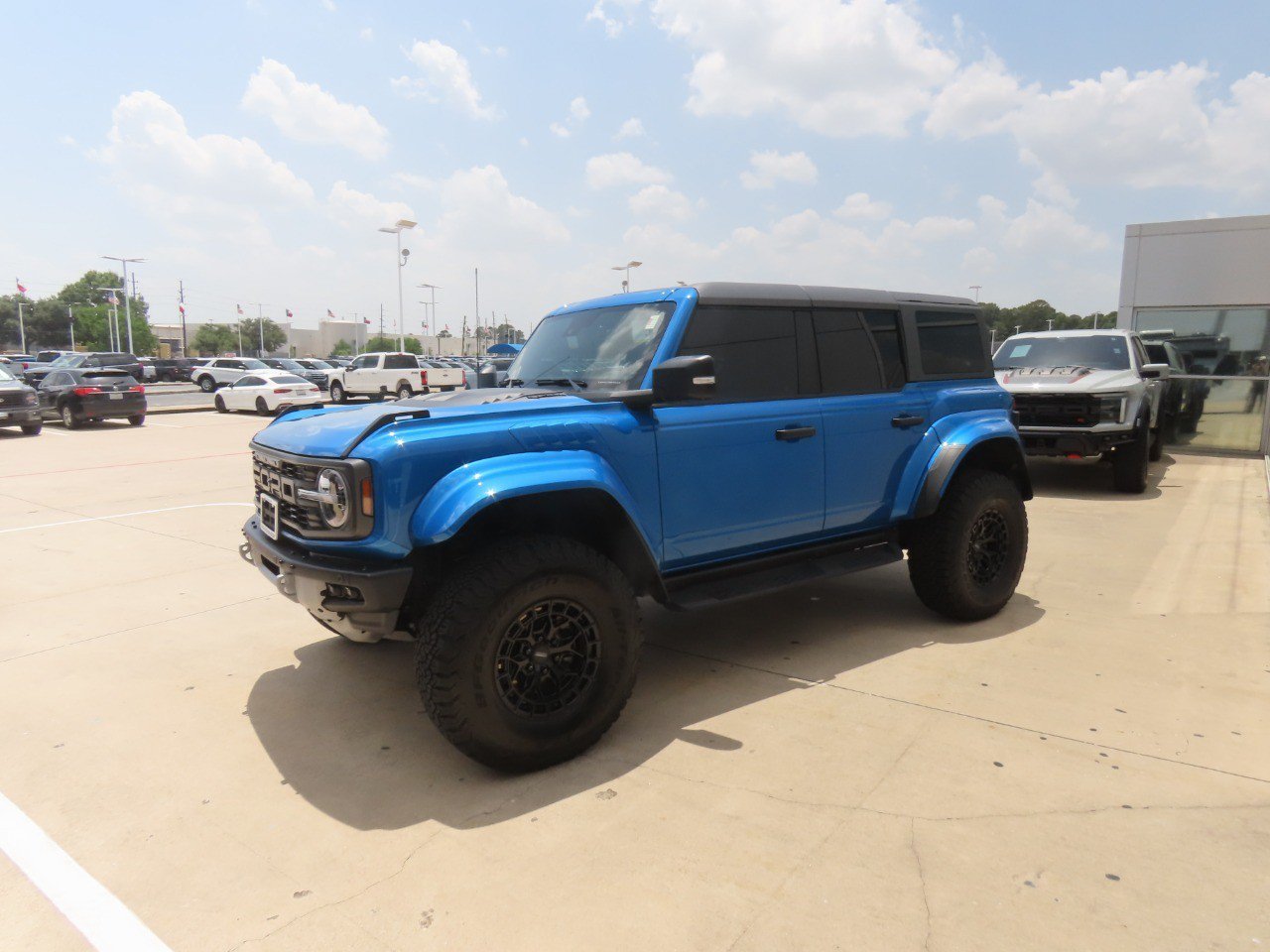 Used 2024 Ford Bronco Raptor AWD/4WD image 2