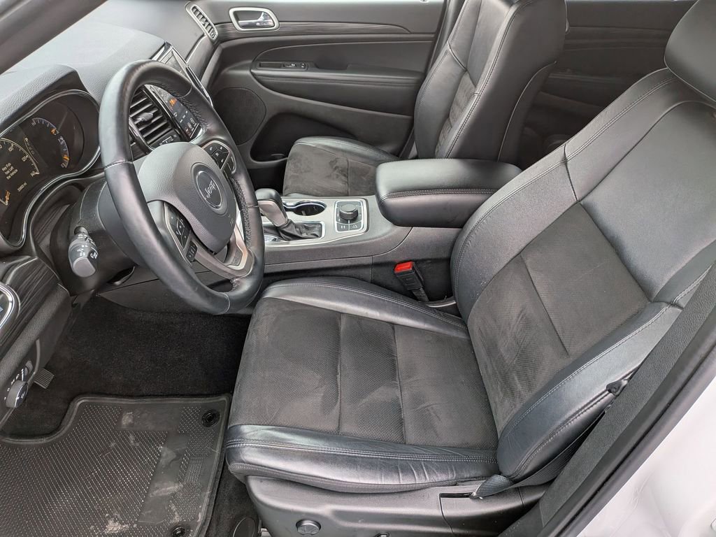 Used 2022 Jeep Grand Cherokee Laredo X image 15