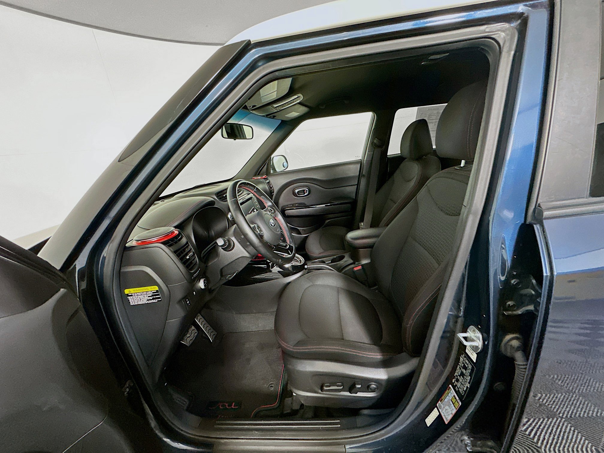 Used 2018 Kia Soul + image 13