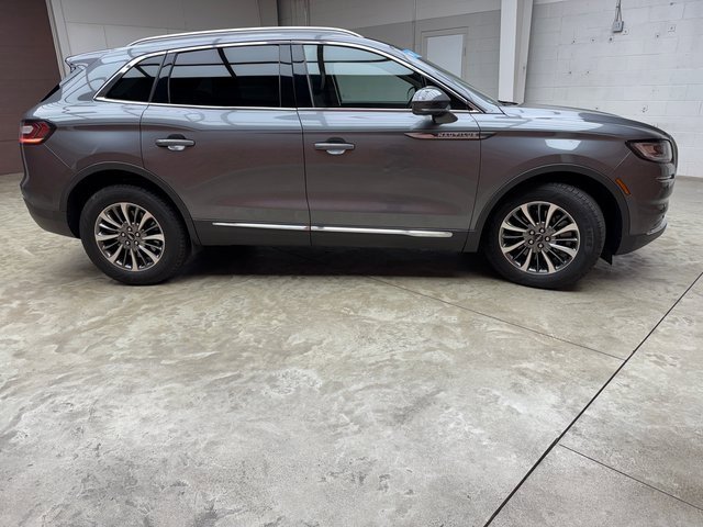 Used 2022 Lincoln Nautilus Reserve image 6