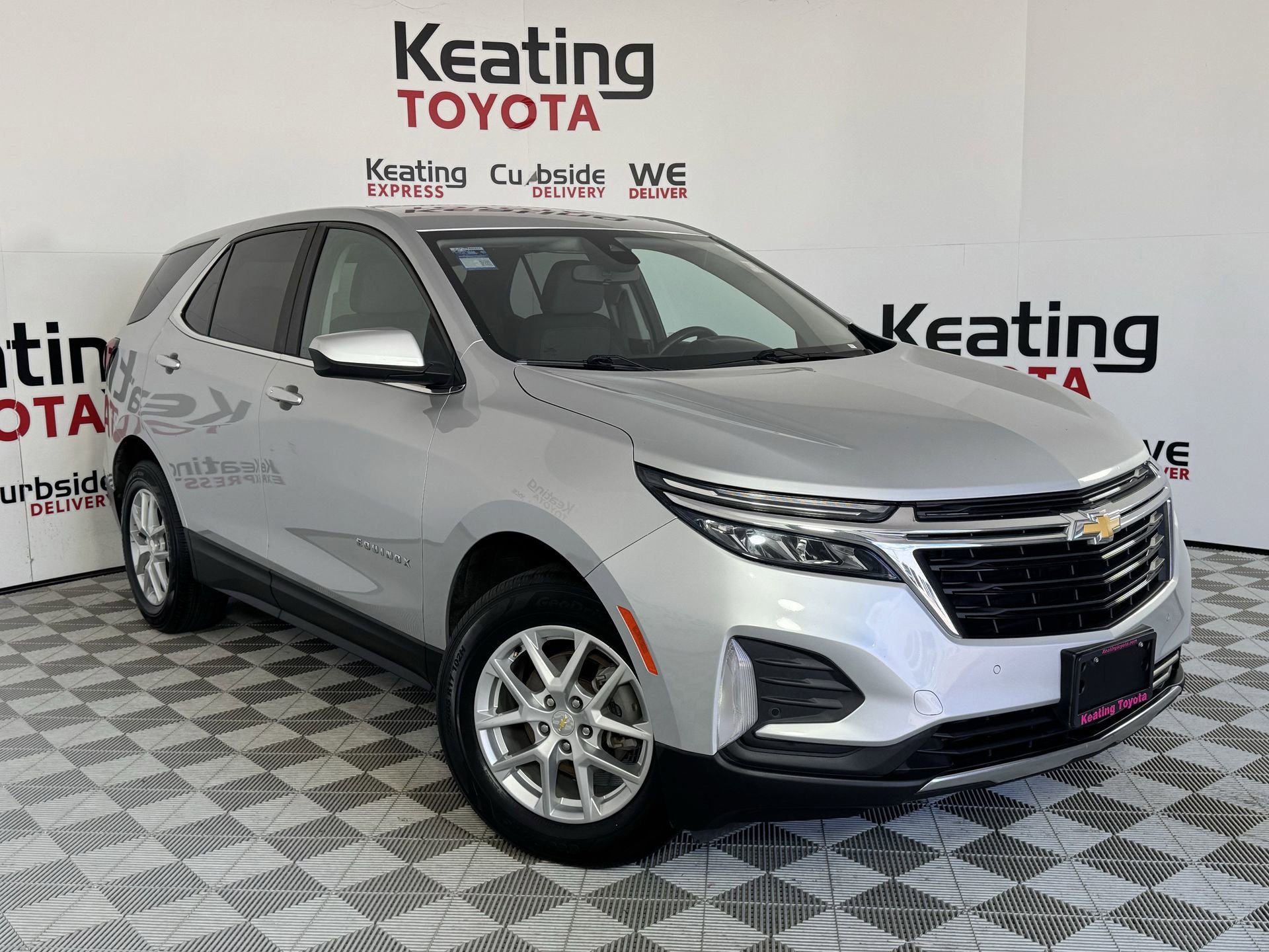 Used 2022 Chevrolet Equinox LT w/ Driver Convenience Package AWD/4WD image 3