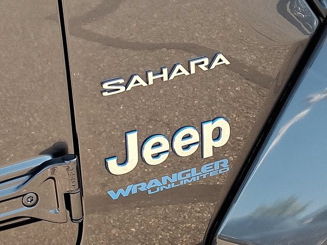 Used 2022 Jeep Wrangler Unlimited Sahara w/ Cold Weather Group AWD/4WD image 27