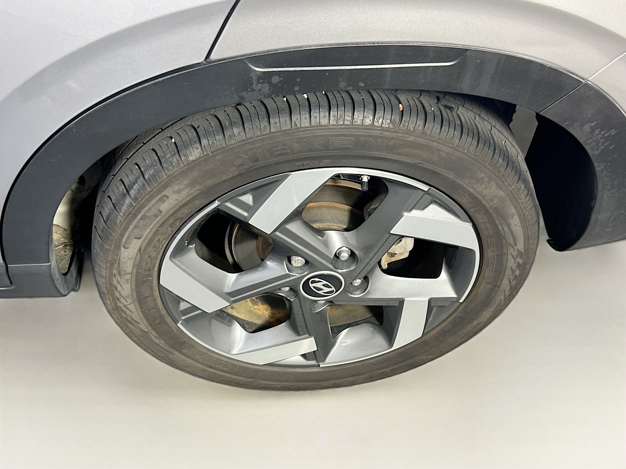 Used 2024 Hyundai Venue SEL FWD image 29