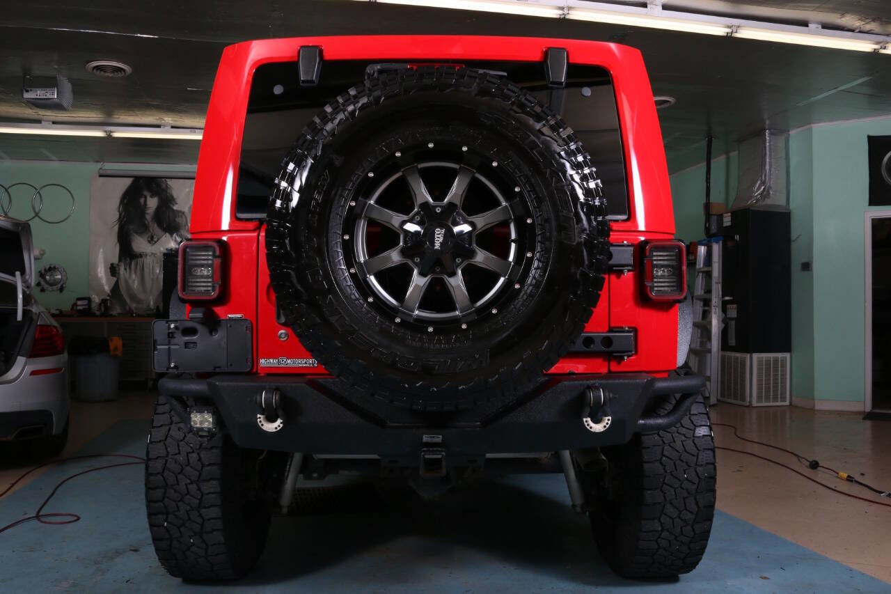 Used 2015 Jeep Wrangler Unlimited Sahara AWD/4WD image 41