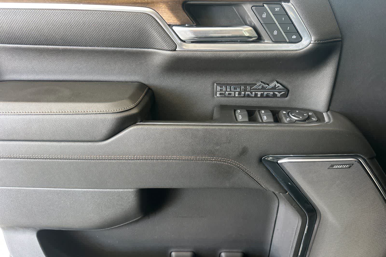 Used 2024 Chevrolet Silverado 1500 High Country w/ Midnight Edition AWD/4WD image 12