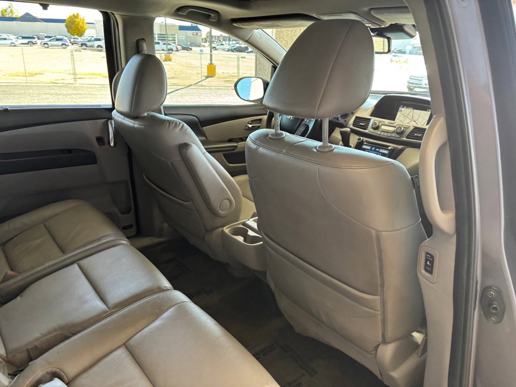 Used 2014 Honda Odyssey Touring Elite image 28