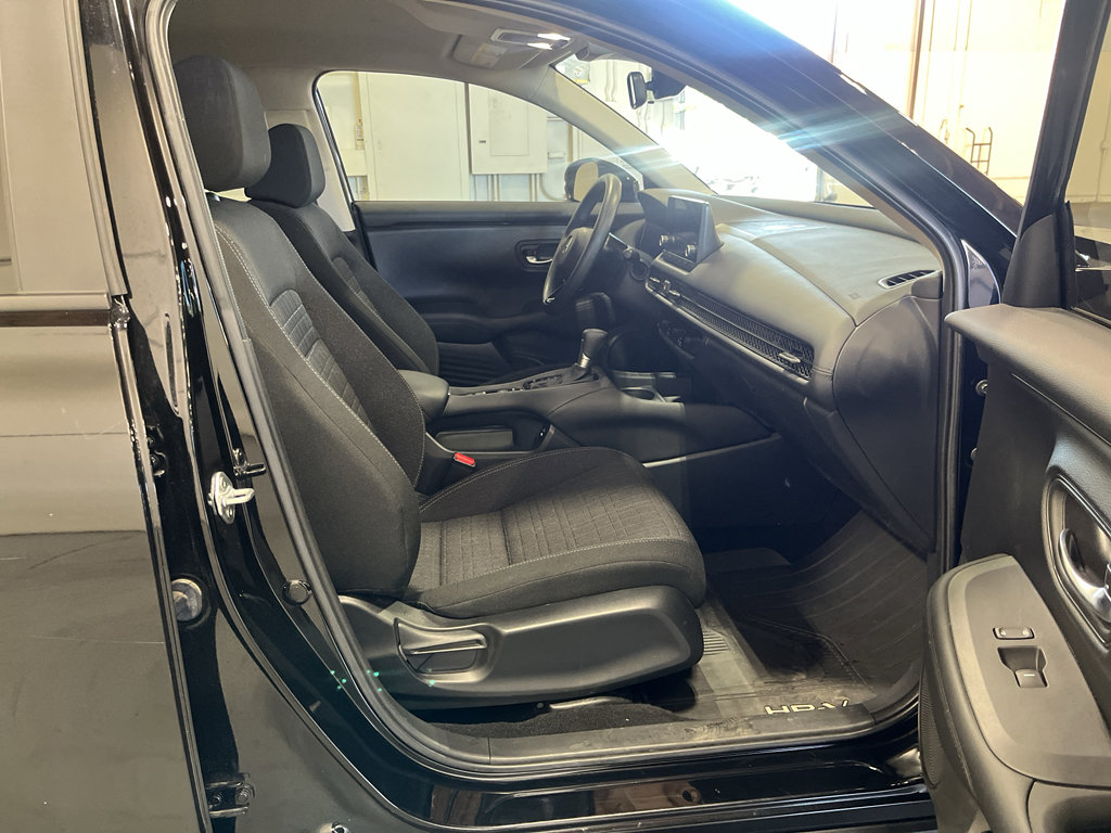 Used 2025 Honda HR-V LX image 23