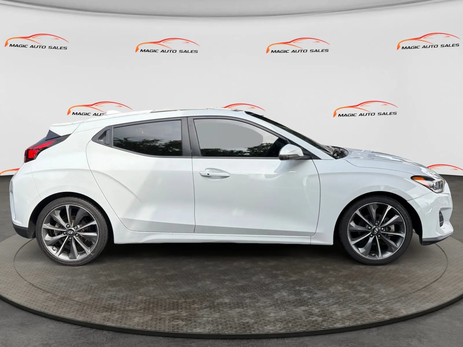 Used 2020 Hyundai Veloster 2.0 Premium FWD image 6