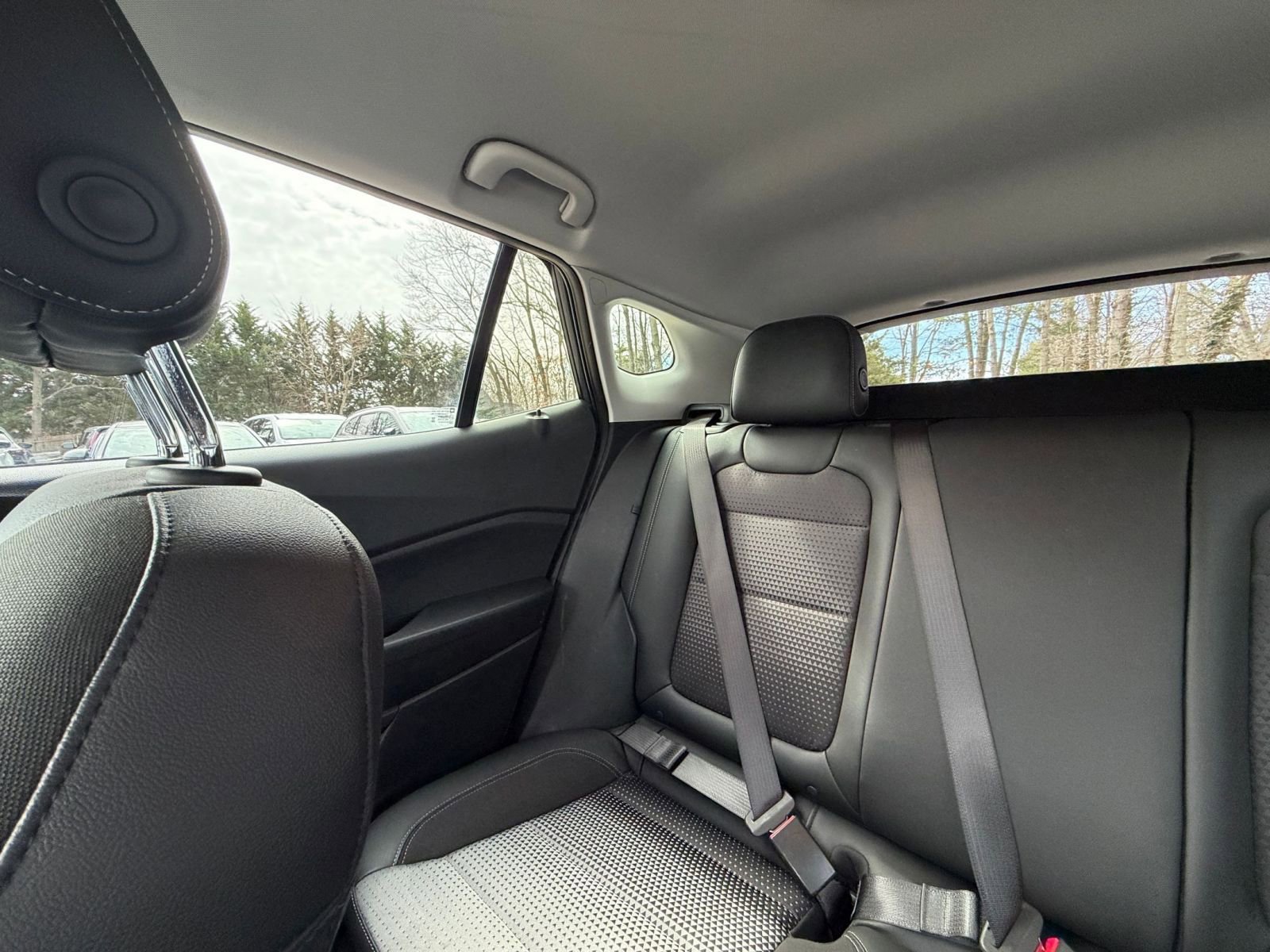 Used 2025 Chevrolet Trax LT image 37