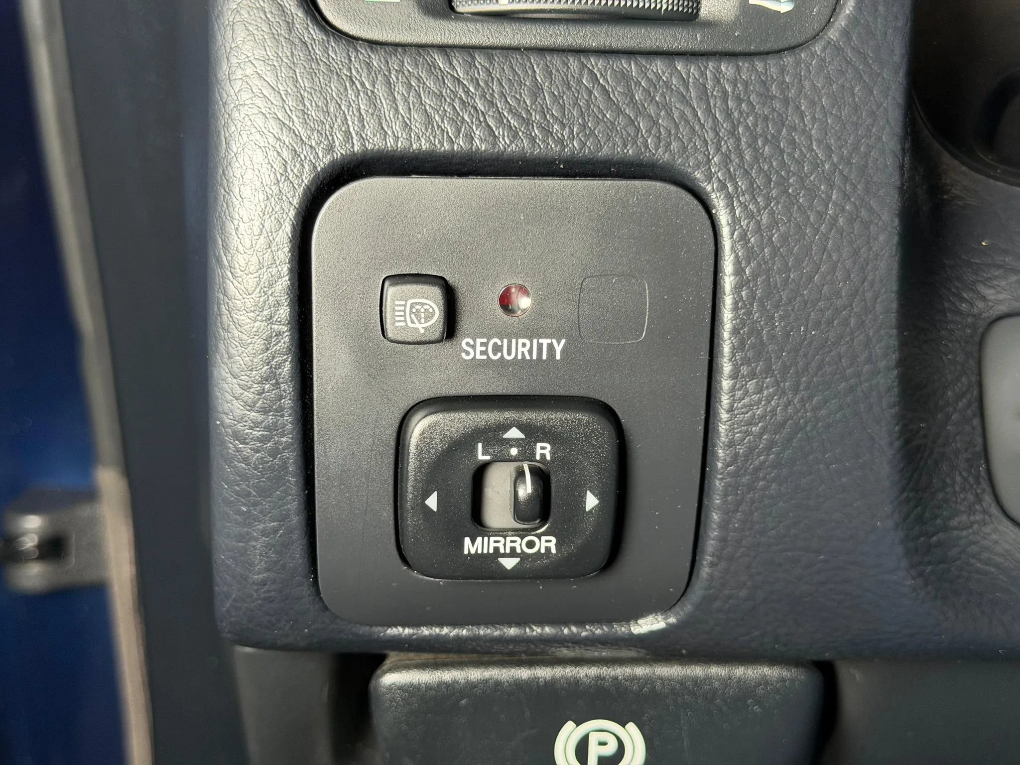 Used 2004 Lexus SC 430 Convertible RWD image 23