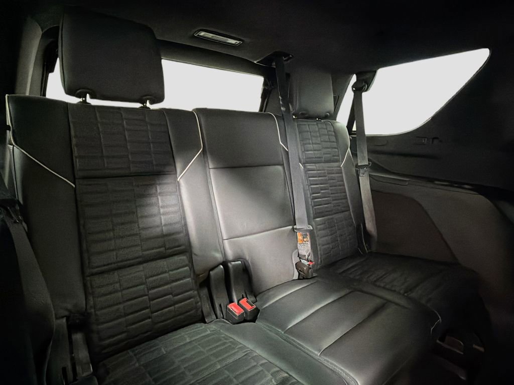 Used 2024 Cadillac Escalade Sport Platinum w/ LPO, ONYX Package AWD/4WD image 32