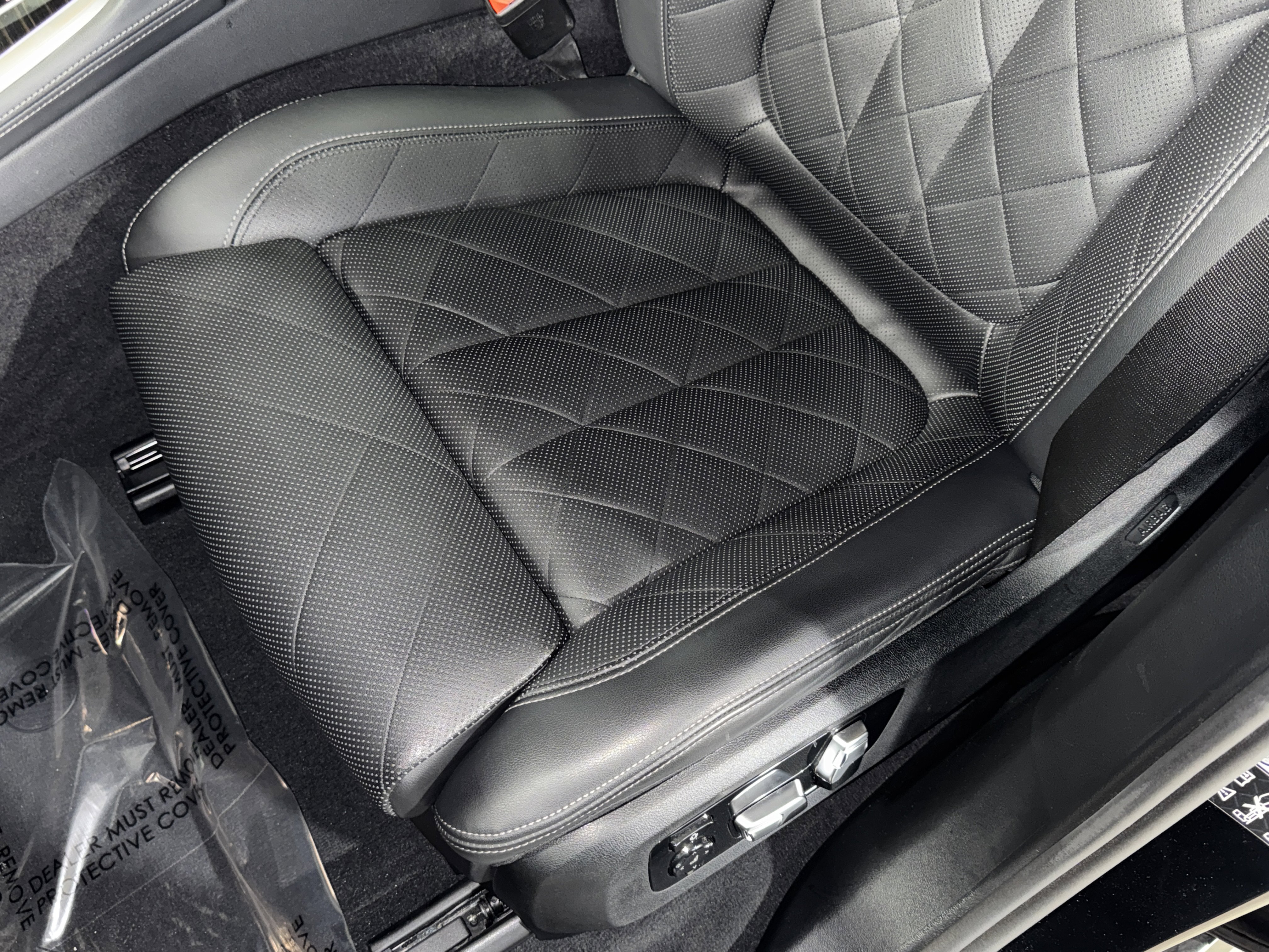 Certified 2025 BMW X7 xDrive40i w/ M Sport Package image 35