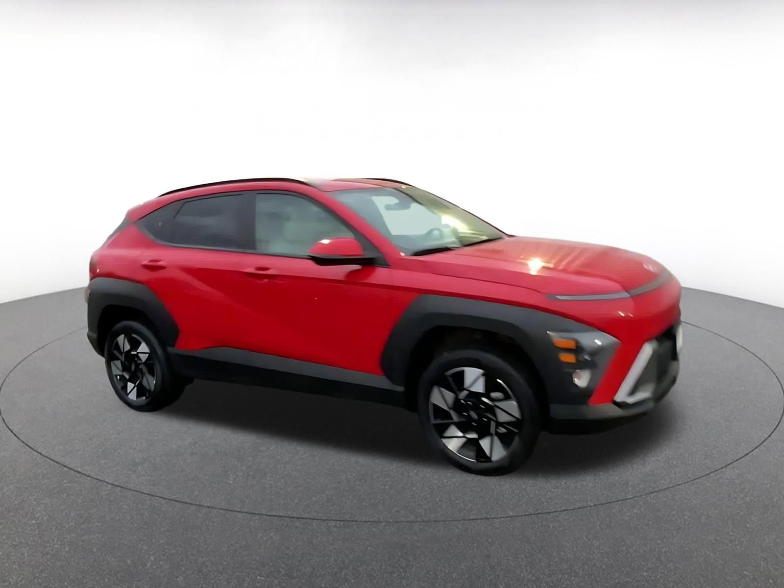 Used 2025 Hyundai Kona SEL image 2