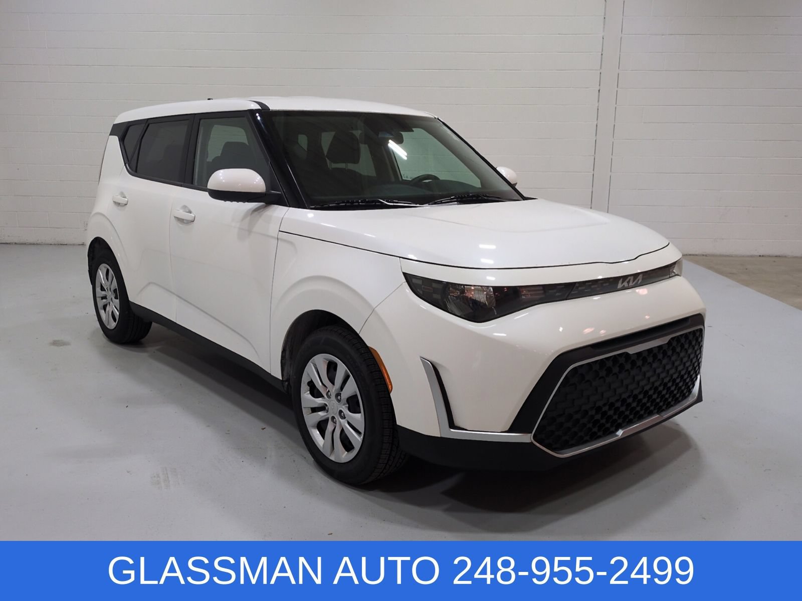 Certified 2023 Kia Soul LX FWD image 1