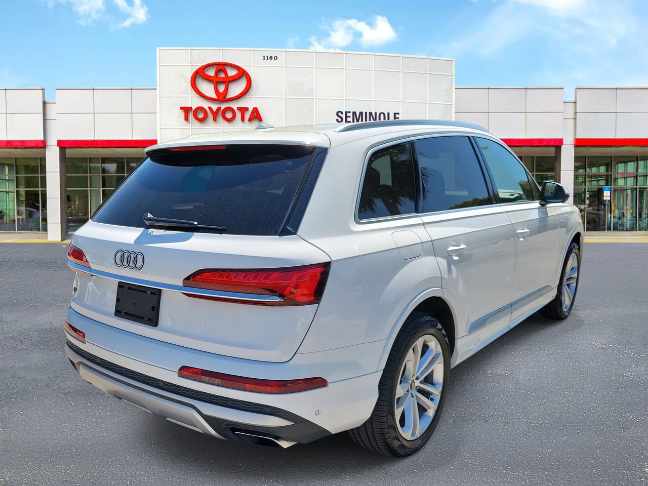 Used 2025 Audi Q7 3.0T Premium Plus image 3