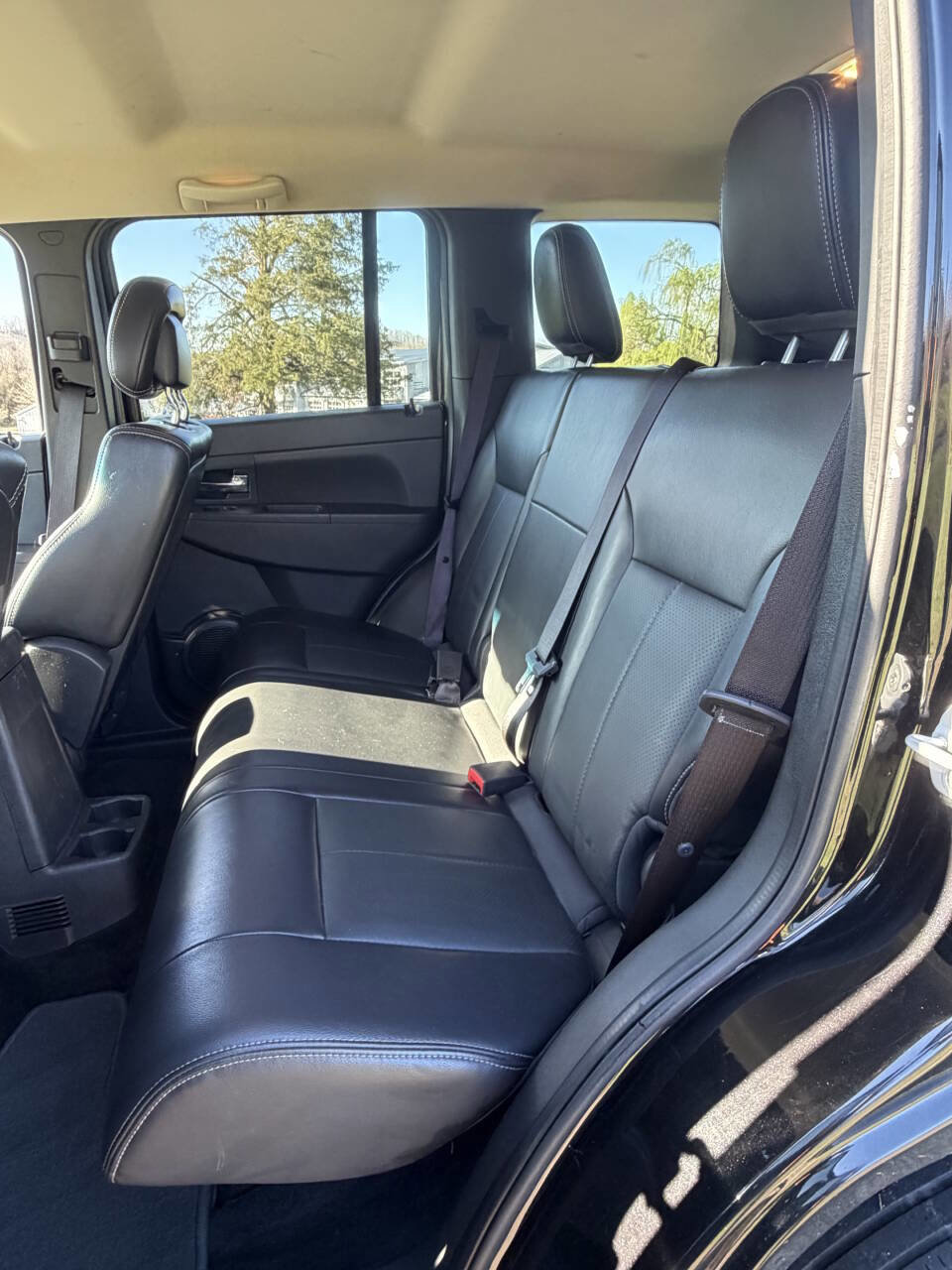 Used 2012 Jeep Liberty Sport image 19