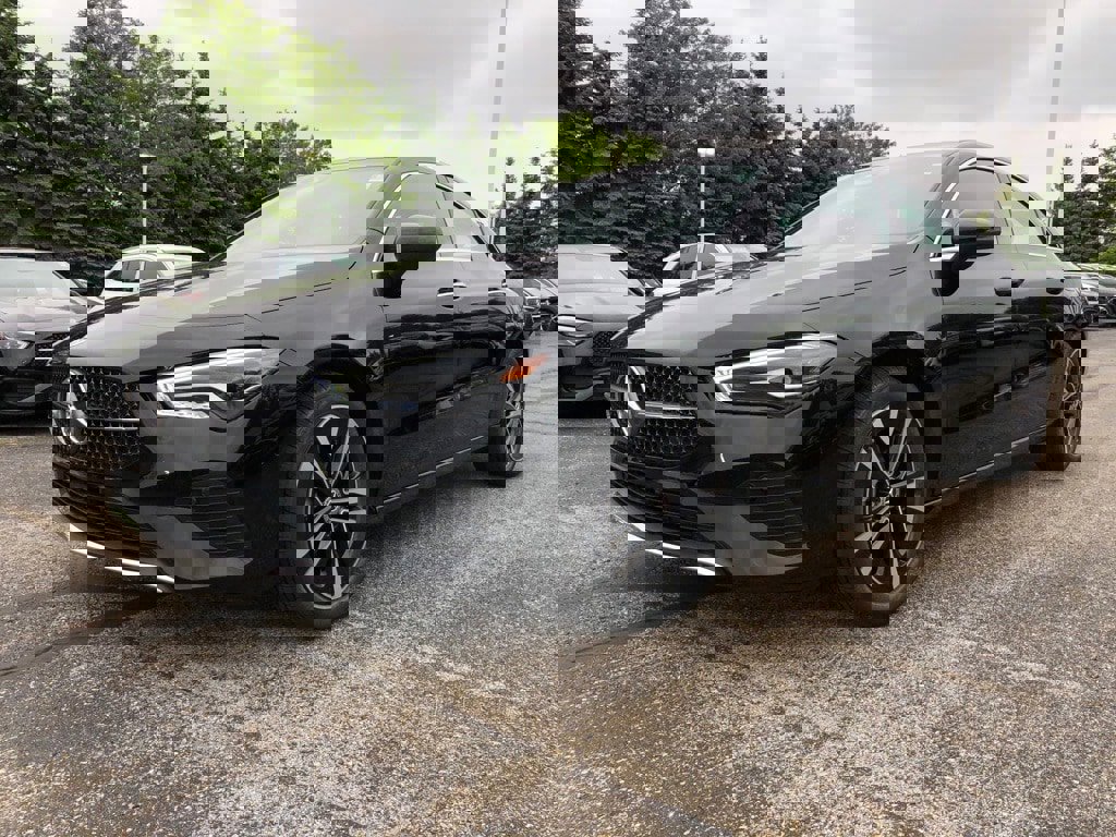 New 2025 Mercedes-Benz CLA 250 4MATIC image 3