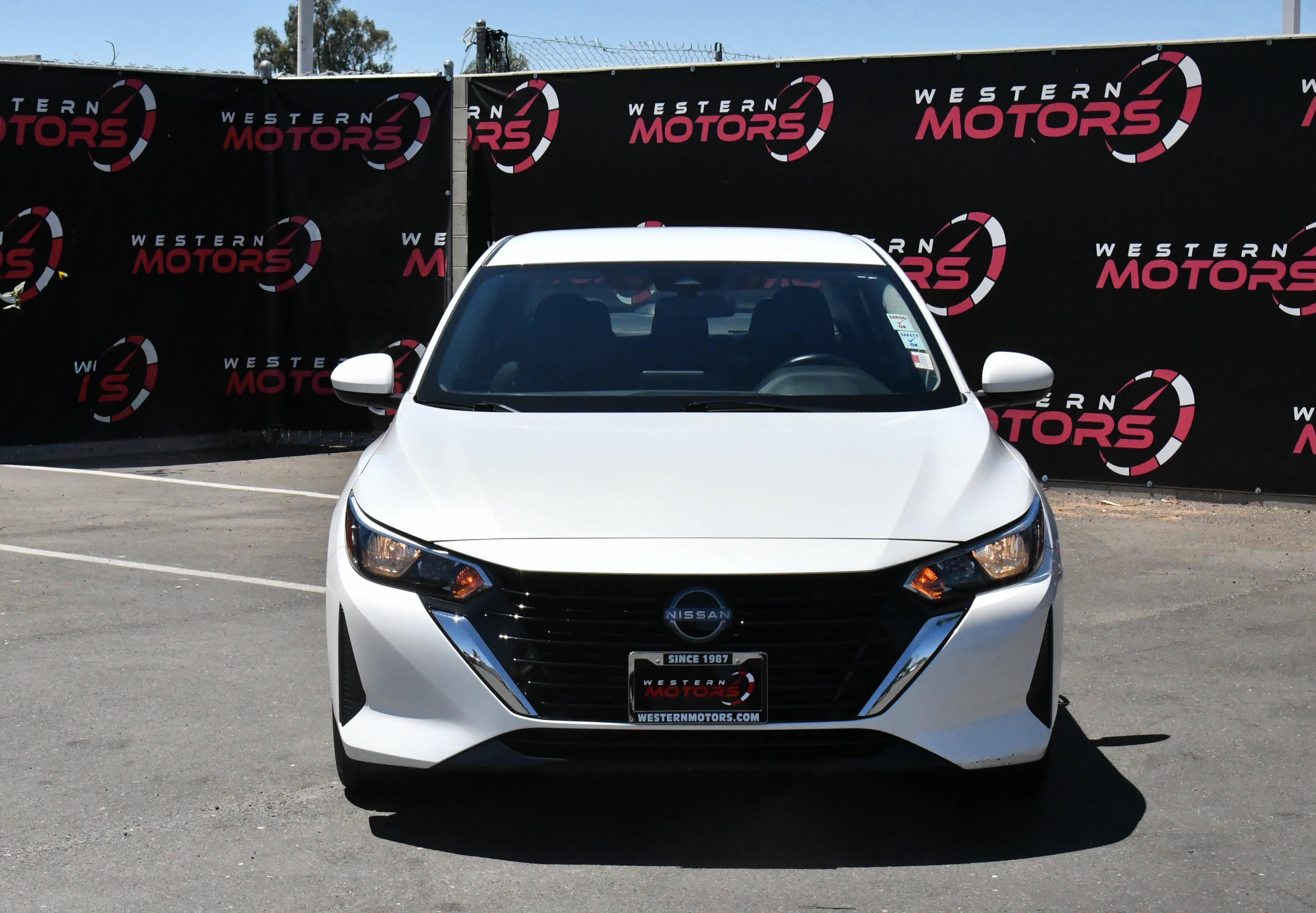 Used 2024 Nissan Sentra SV FWD image 2