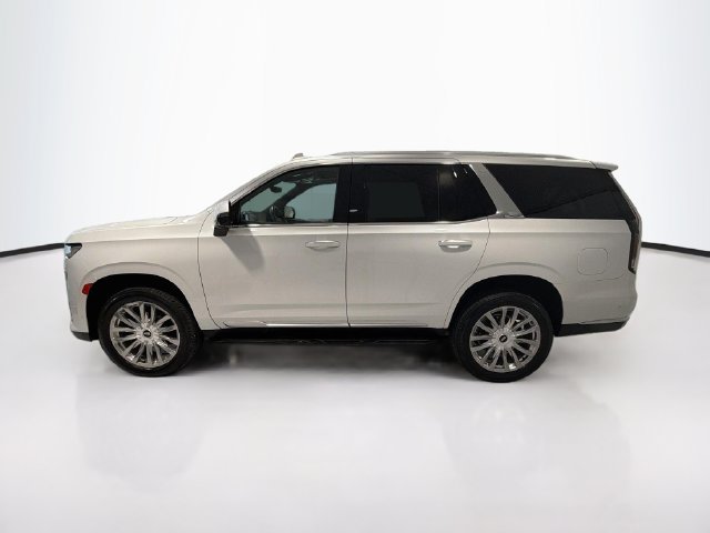 Used 2024 Cadillac Escalade Premium Luxury AWD/4WD image 4