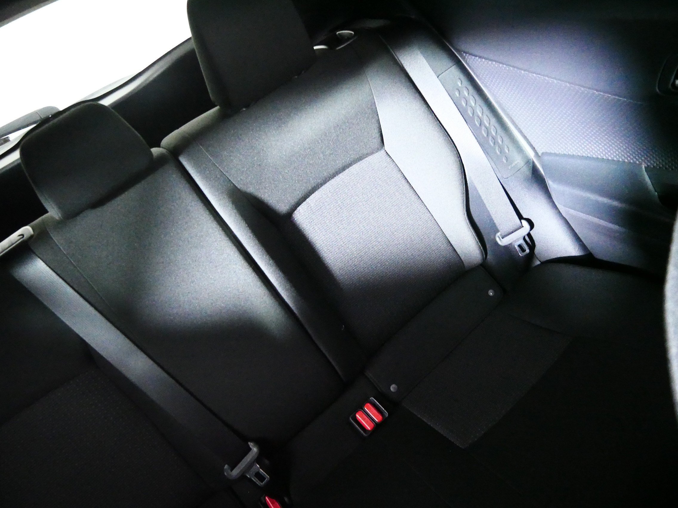 Used 2019 Toyota C-HR XLE FWD image 14