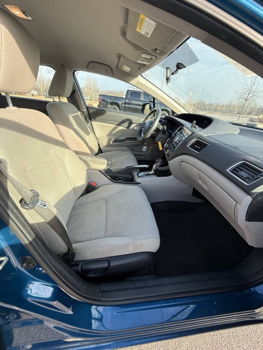 Used 2013 Honda Civic LX image 9