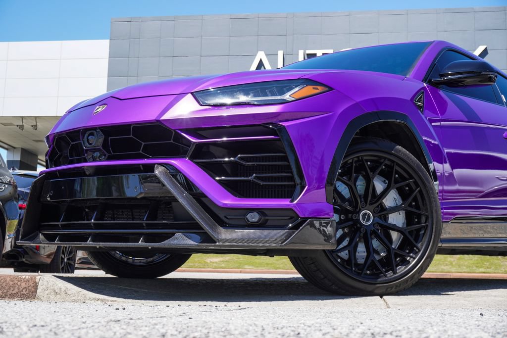 Used 2022 Lamborghini Urus AWD/4WD image 2