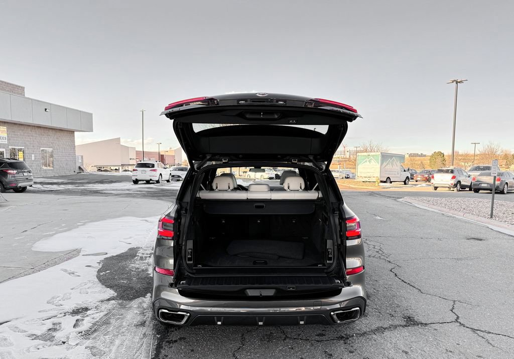 Used 2023 BMW X5 M50i image 10